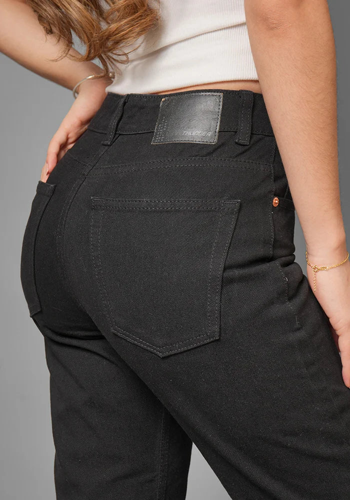 Jean Rigido Mom Fit Para Mujer Color Negro Mate