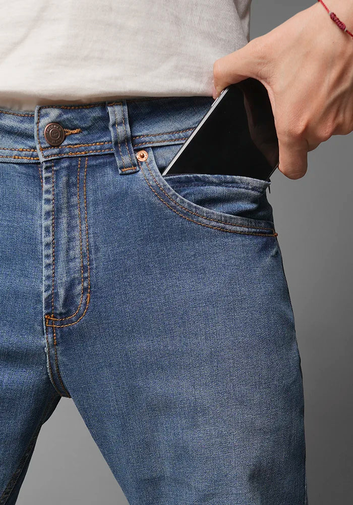 Jean Slim Relax para Hombre  Color Azul Medio marca Thunder