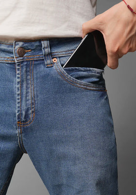 Jean Slim Relax para Hombre  Color Azul Medio marca Thunder