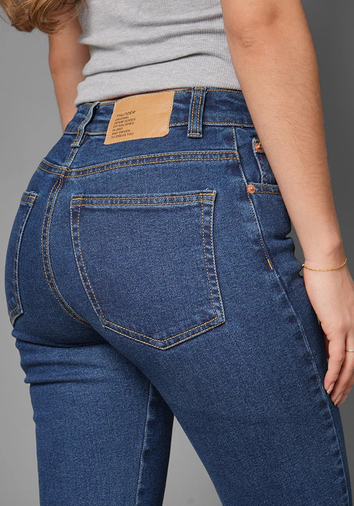 Jeans Straight Leg Azul Claro Con Rotos