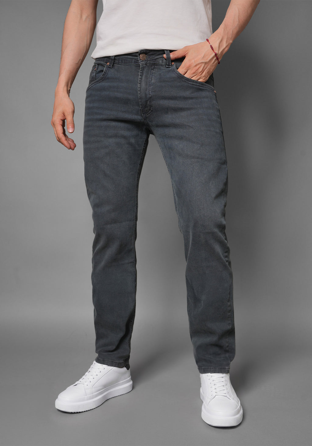 Jean para Hombre en Tono Azul Dirty Pardo marca Thunder