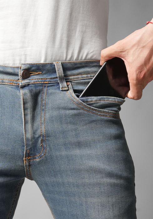 Jean para Hombre Skinny en Tono Azul con Dirty Thunder