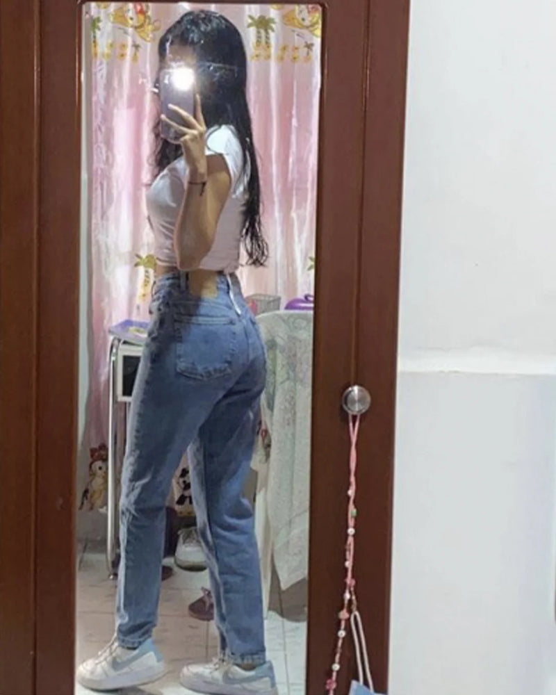 Experiencia de mujer usando un Jean Mom Fit Thunder