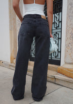 Wide leg Baggy Tiro Bajo Color Gris Oscuro para Mujer marca Thunder