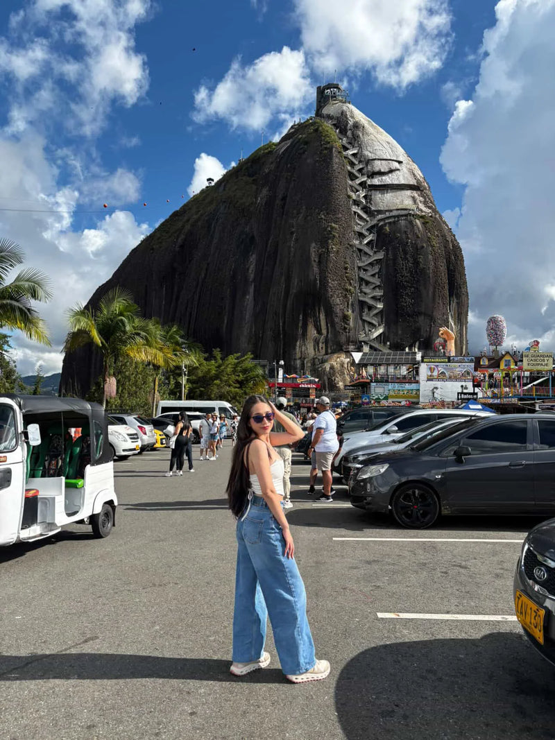 Experiencia de mujer usando un Jean Wide Leg Thunder