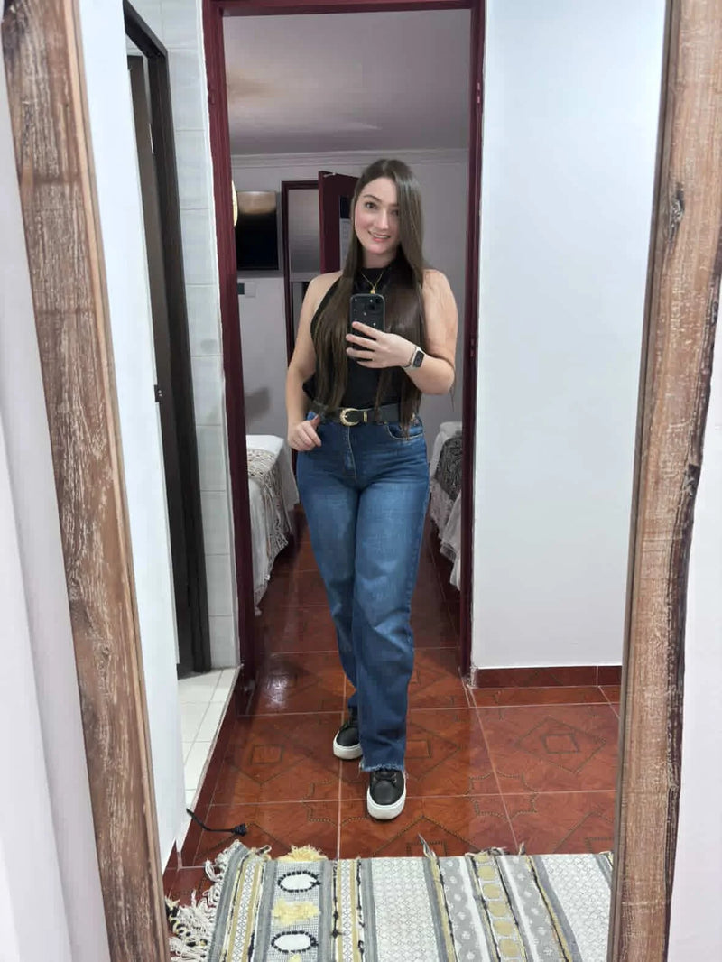Experiencia de mujer usando un Jean Straight marca Thunder Jeans