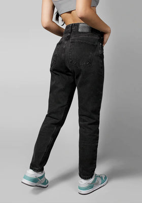 Jean Rigido Mom Fit Para Mujer Negro Sky