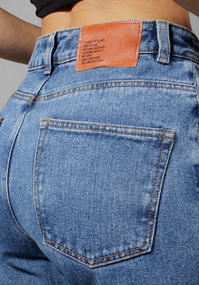 Mom Fit Mujer Tono Medio Ref. 201005 Thunder Jeans